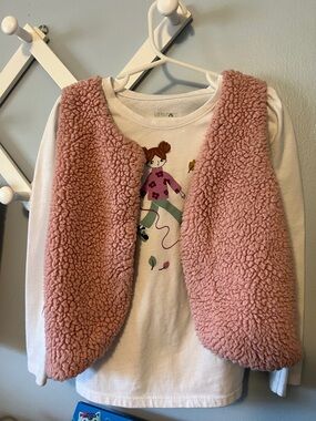 OshKosh B'gosh Girls White Long Sleeve Tee with Pink Sherpa Vest
